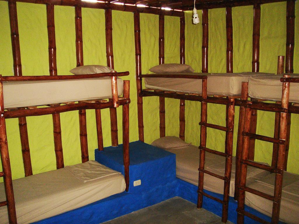 Hostel Psygon Surf Camp Máncora Zimmer foto